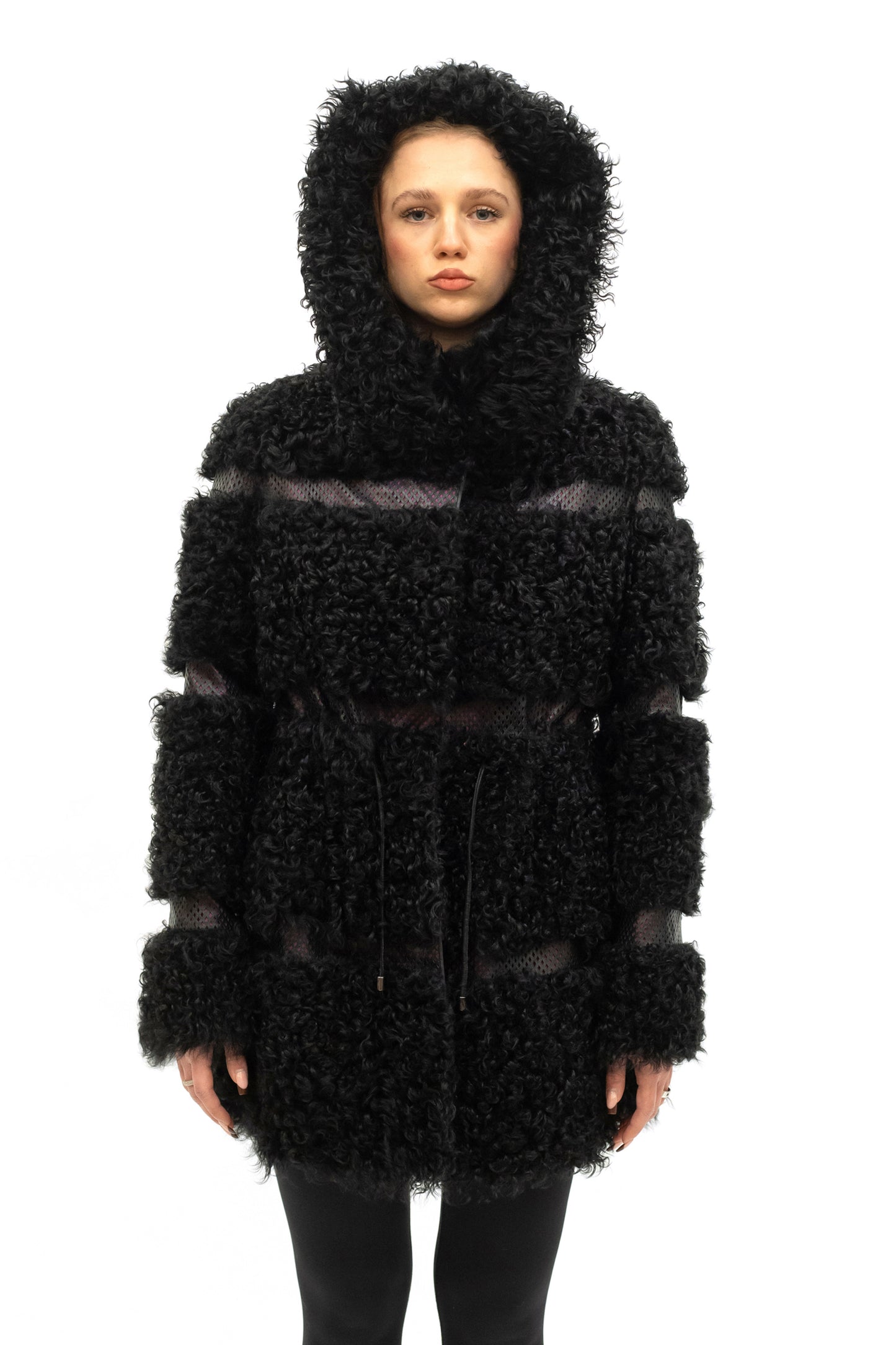 Parka aus lockigem Lammfell mit Kapuze schwarz